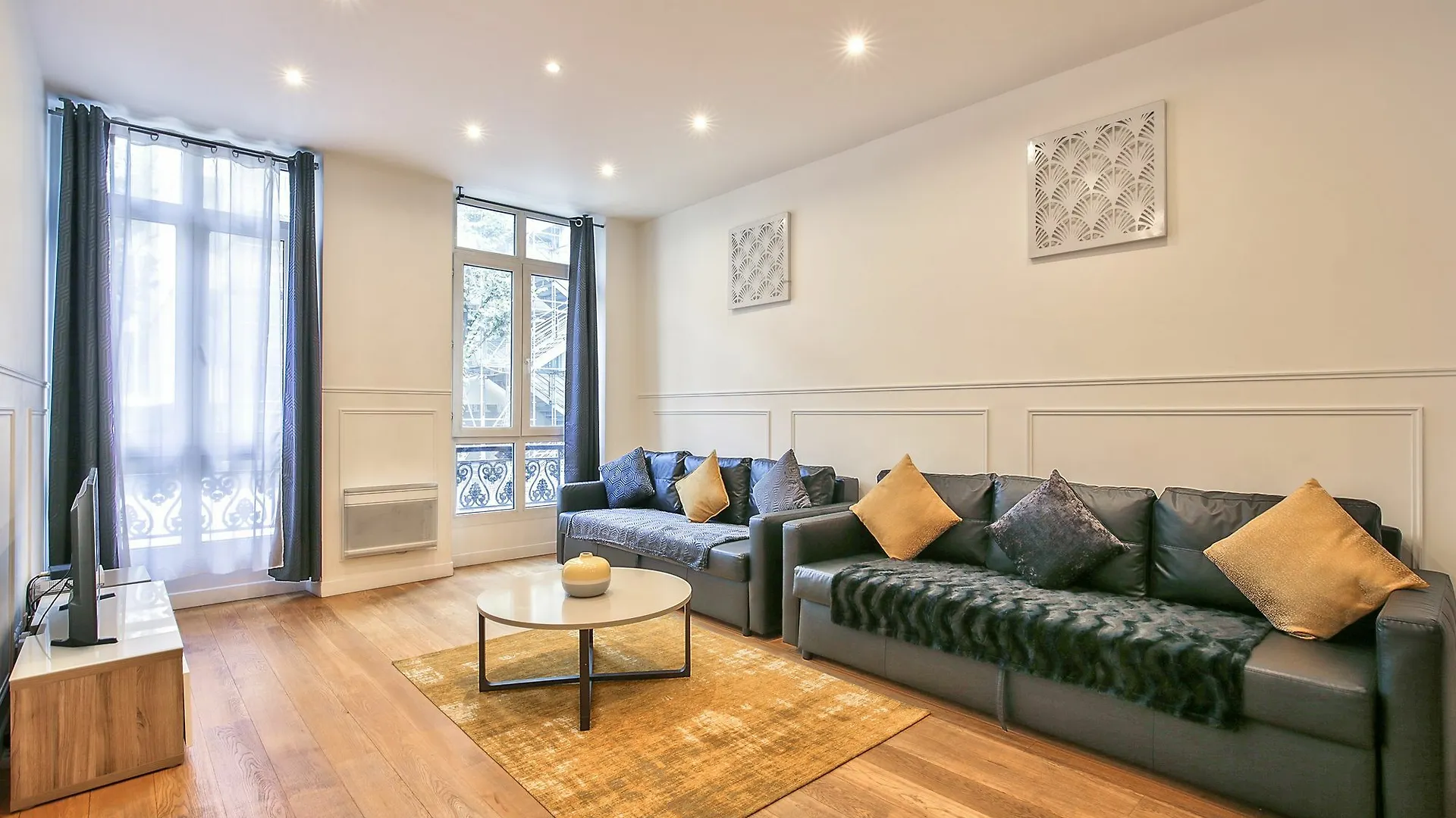 34 Luxury Flat Opera *
